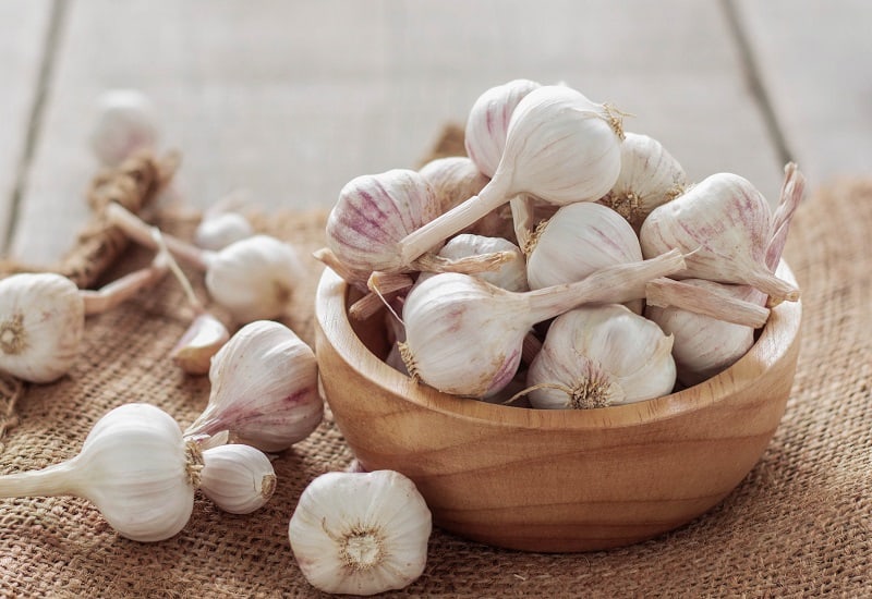 garlic to remove unwanted hairv