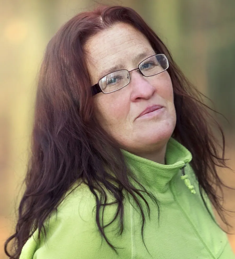grow long hair to remove permanent dye from gray hair