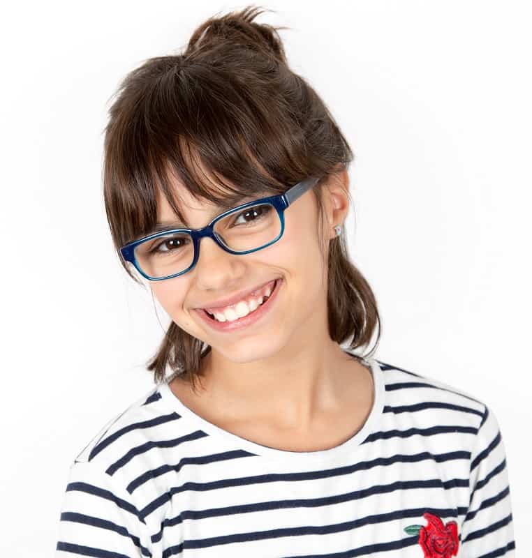 hairstyle for 10 year old girl with glasses
