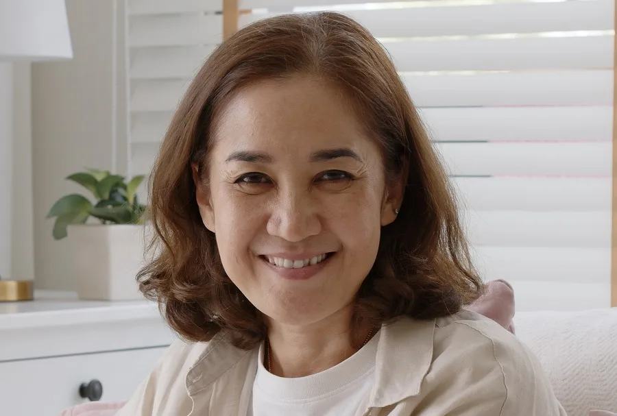 peinado para mujeres asiáticas con cara en forma de corazón mayores de 50 años