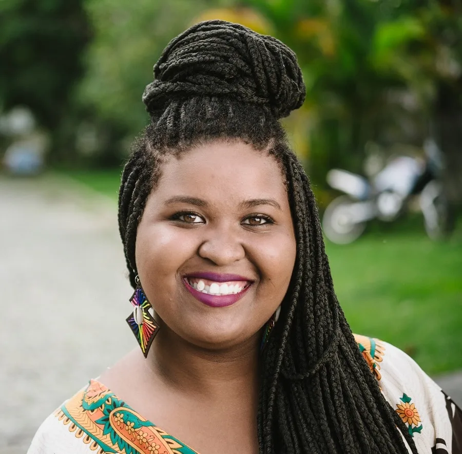 half up hairstyle for overweight black women