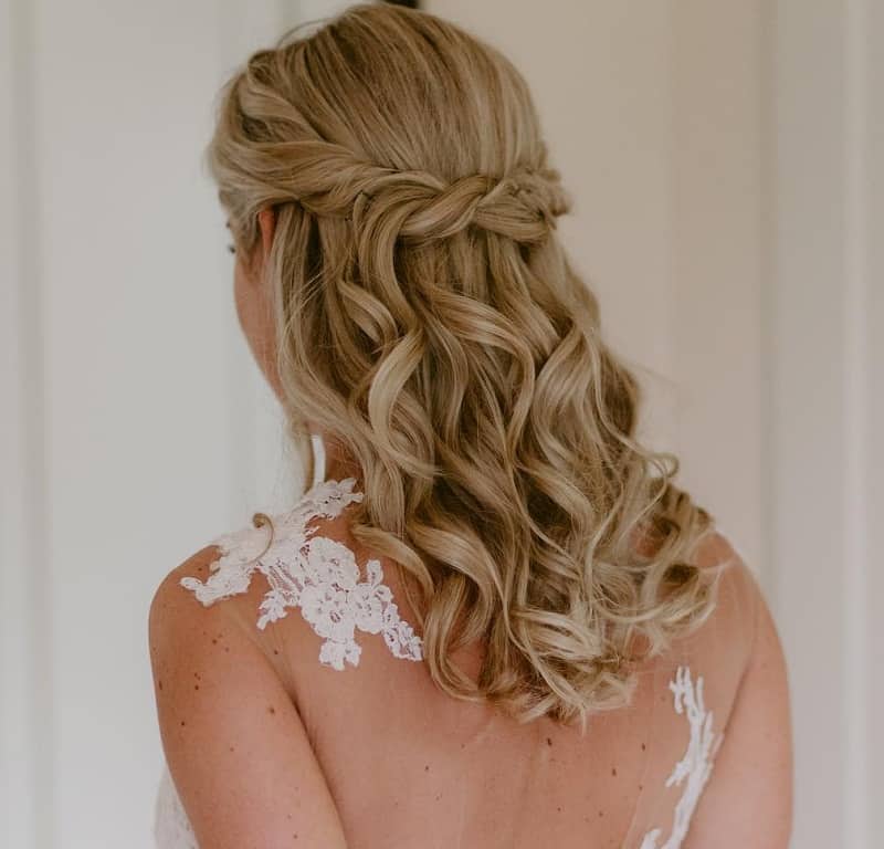 50 Best Wedding Hairstyles For Brides With Medium Hair 