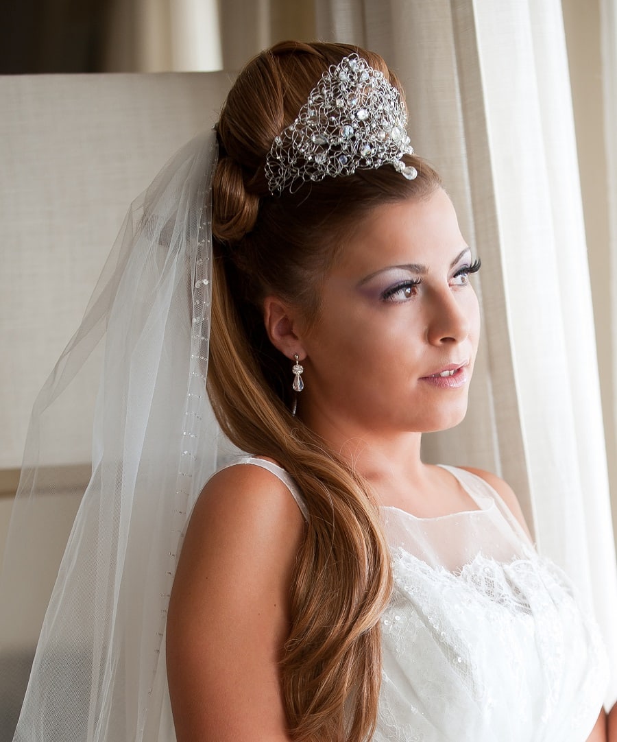 half up wedding hairstyle with tiara and veil