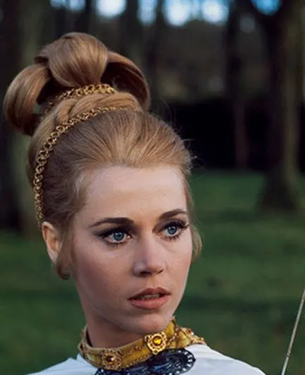 Jane Fonda’s Regal 1960’s Pin Up Hairdo