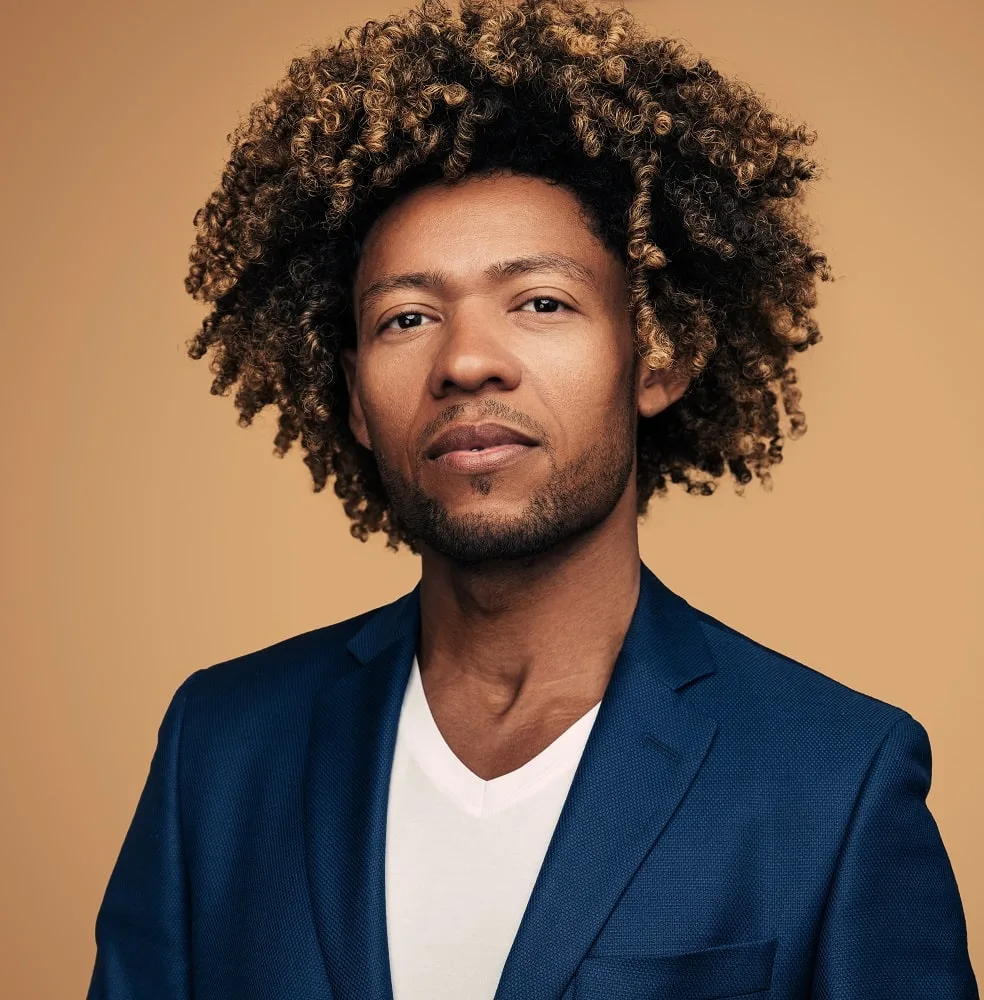 highlighted hairstyle for professional black men