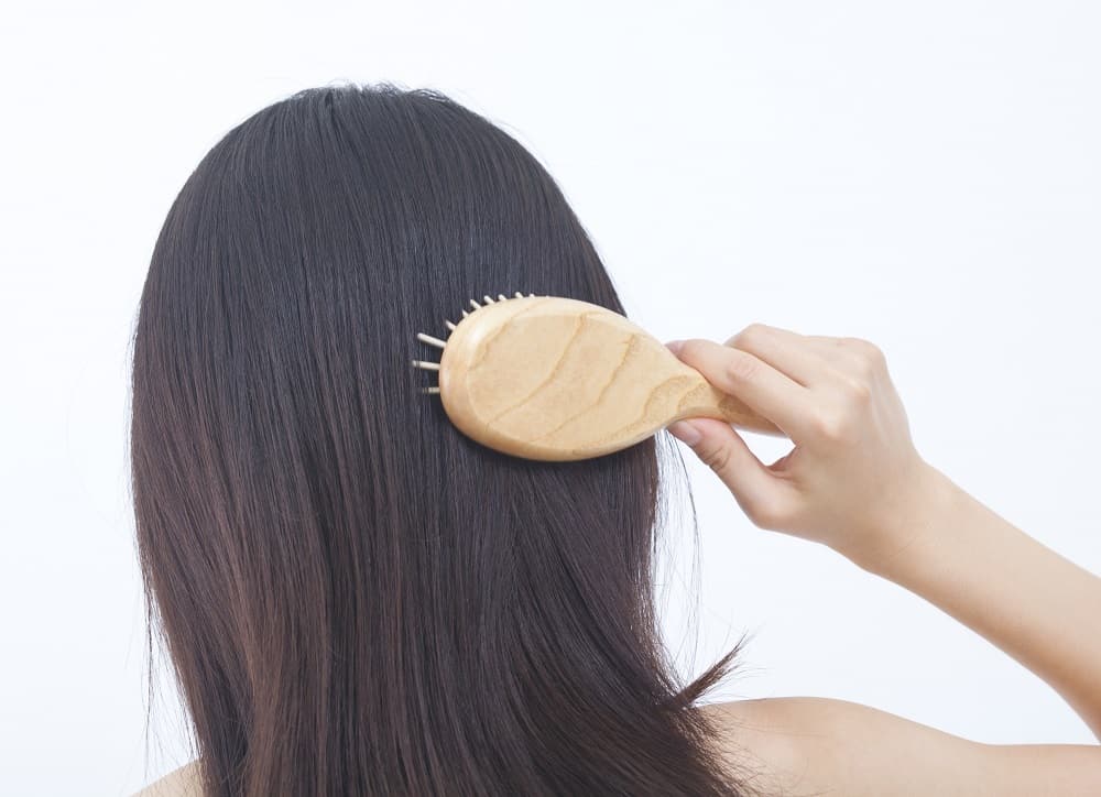 how to do a bun - brush hair