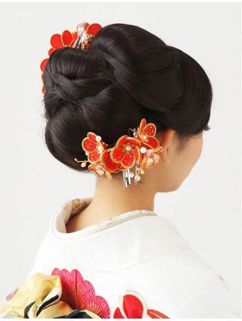 layered Japanese bun hairstyles