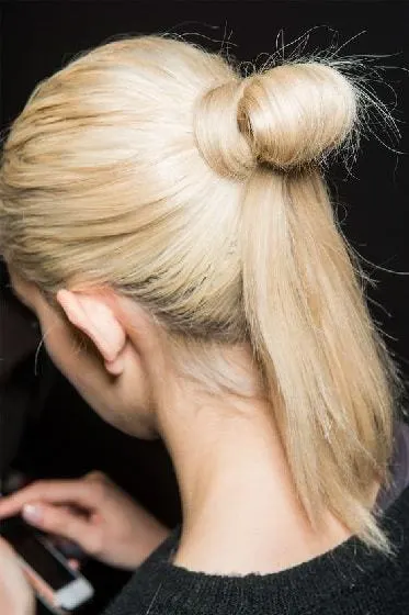 japanese looped ponytail hairstyle