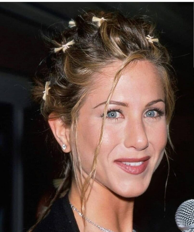 20 Stunning Jennifer Aniston Hairstyles Till 2023 – Hairstyle Camp