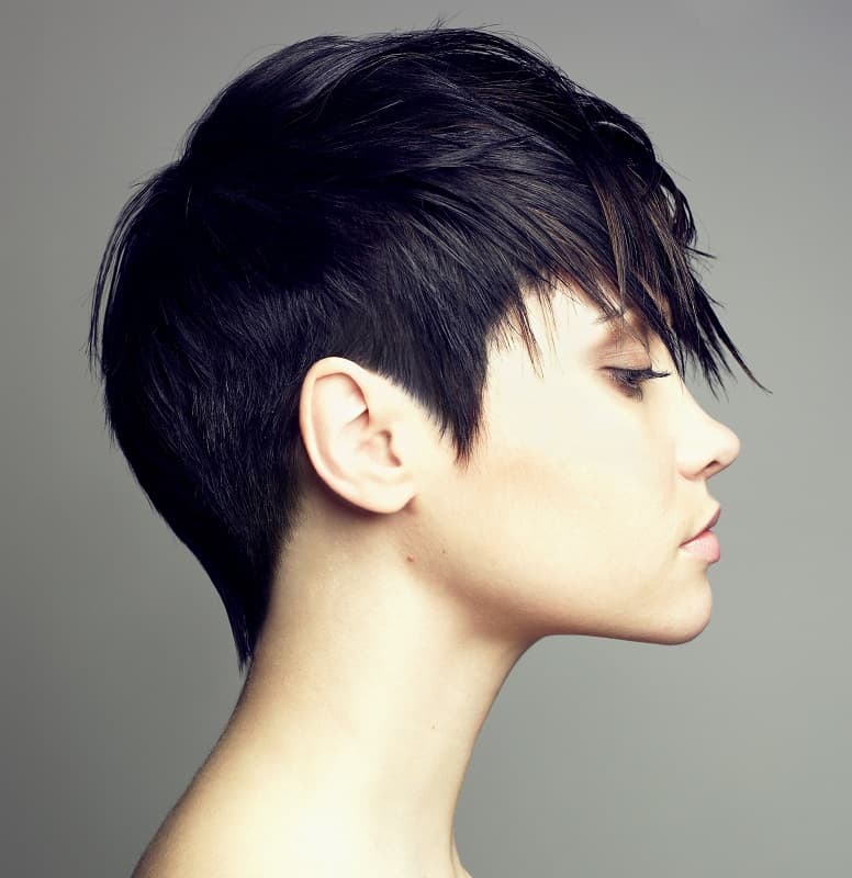 jet black short hair