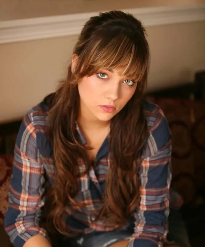 layered hair with bangs