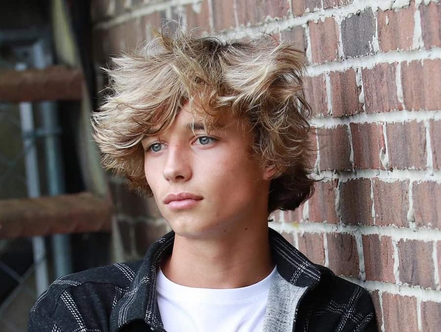 layered haircut for surfer boys