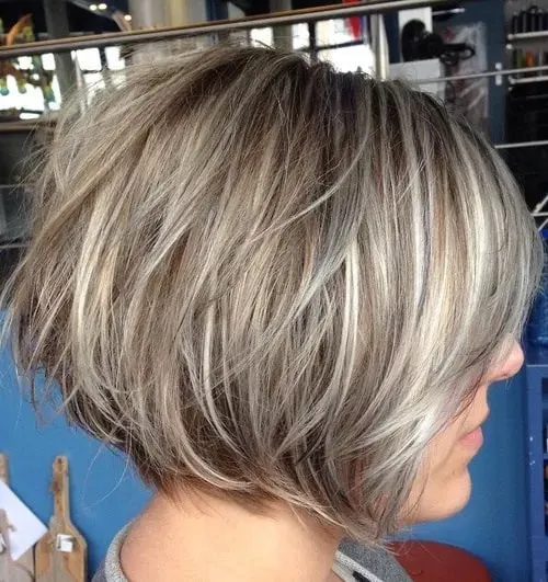 messy inverted bob with layers
