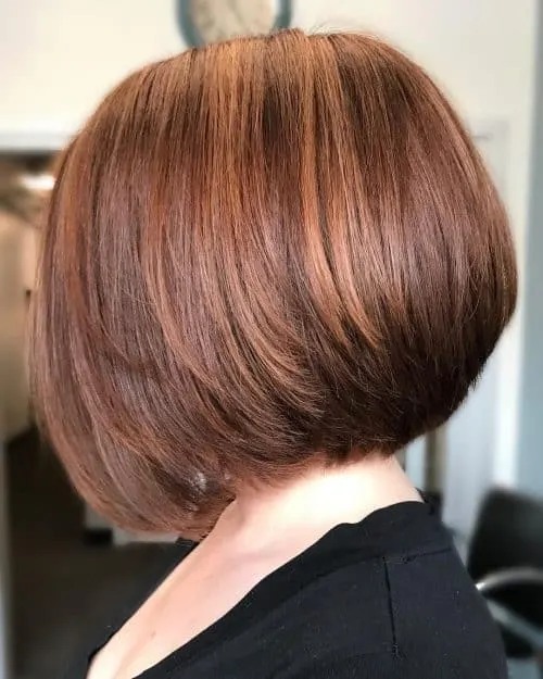 women with inverted layered bob