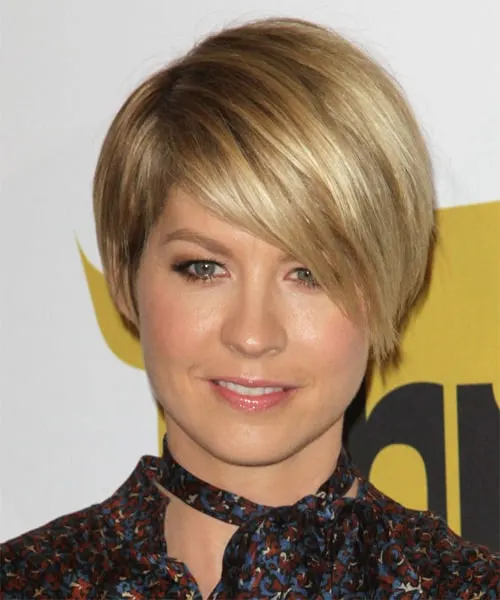 short layered inverted bob