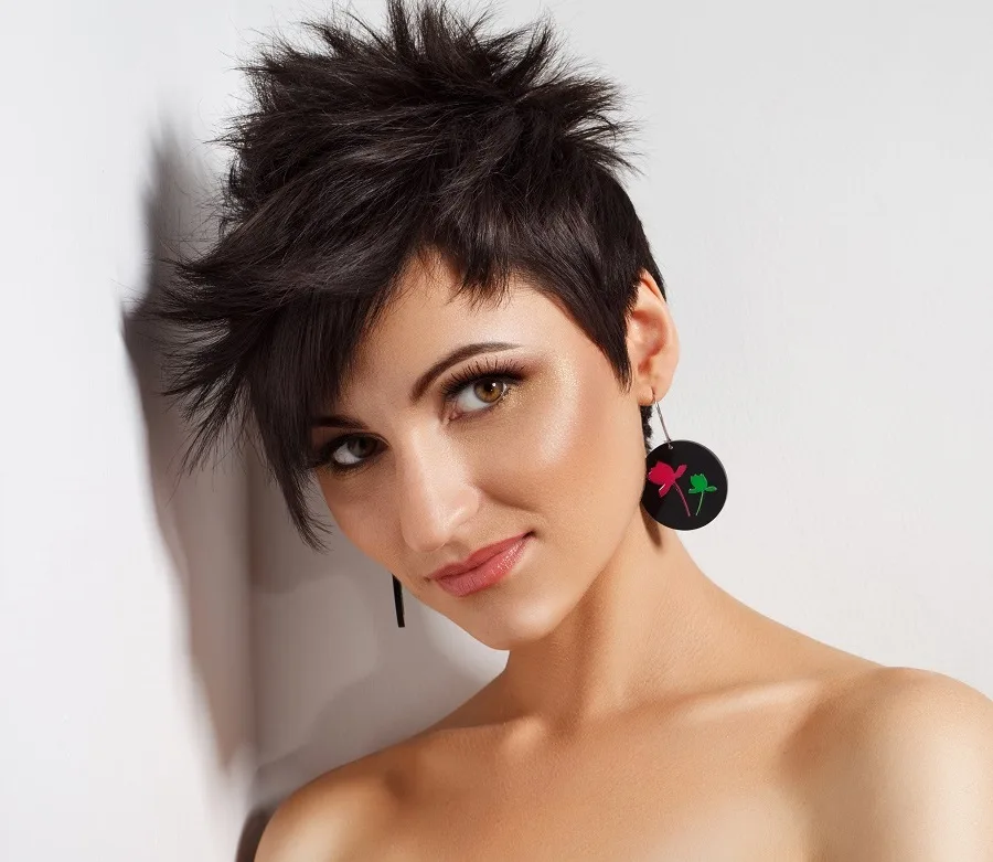 layered pixie haircut