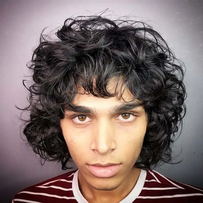 Men's Layered Wavy Hair