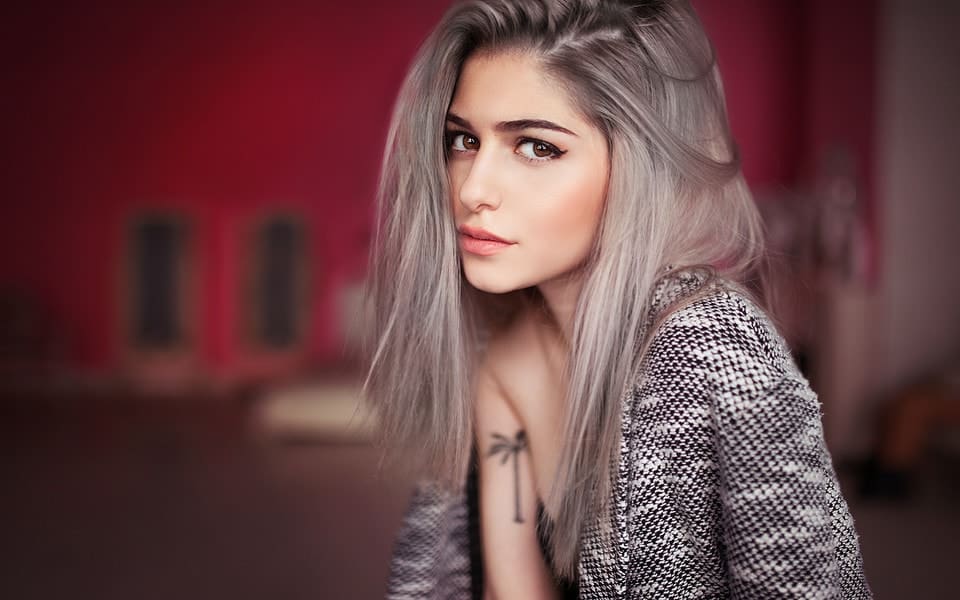35 Charismatic Light and Dark Ash Blonde Hairstyles [2020]