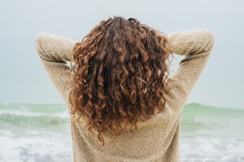 how to maintain light brown curly hair