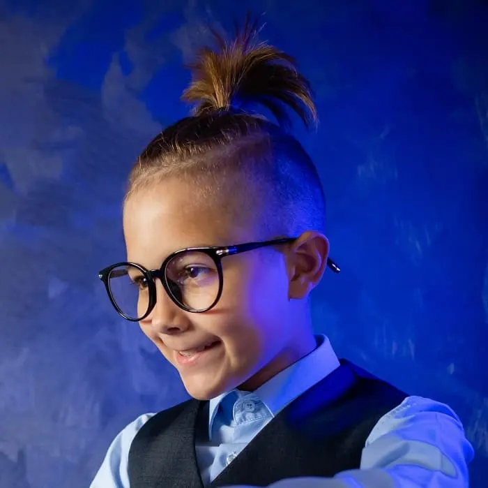 10 Outlandish Ponytail Hairstyles for Boys to Try Right Now