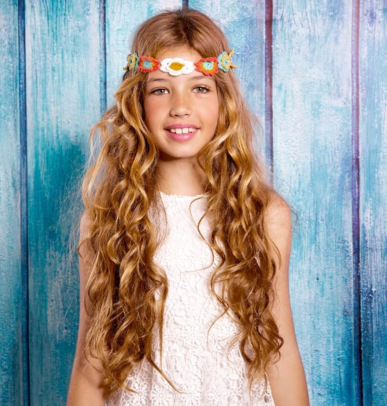 long curly hairstyle for little girl