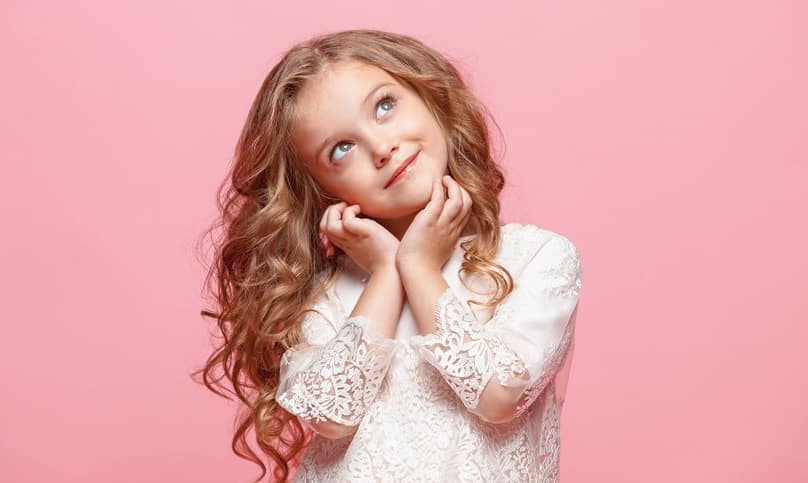 15 Quick &amp; Easy Curly Hairstyles for Little Girls – HairstyleCamp