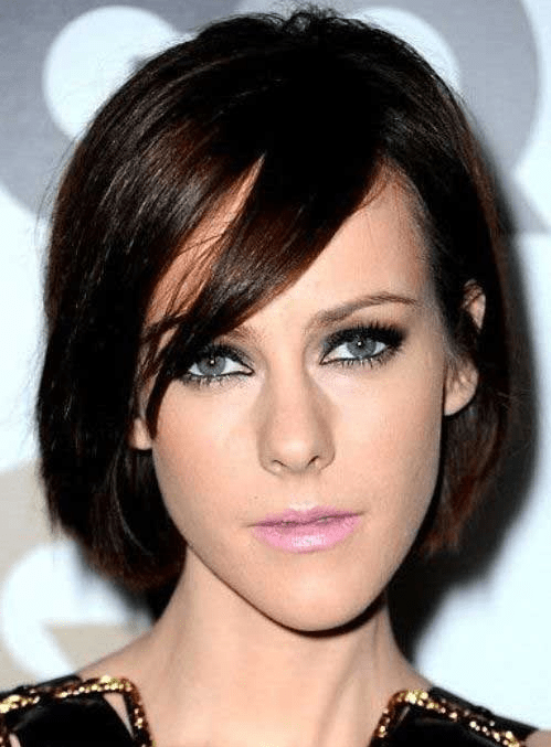 60 Unbeatable Short Hairstyles For Long Faces 2021 7509