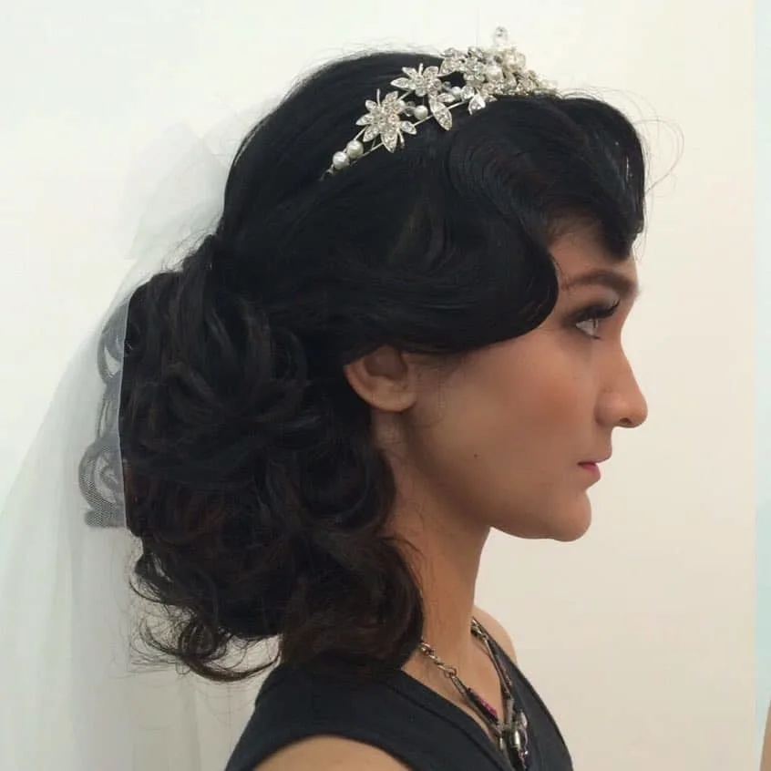long finger wave hairstyle with curls