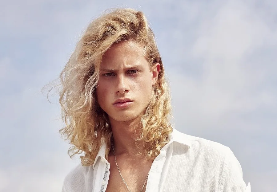 long fluffy hairstyle for men