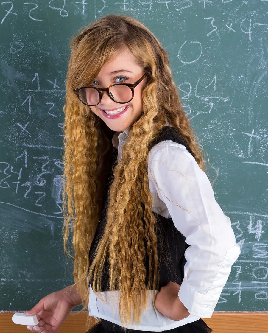 long hairstyle for nerdy girls