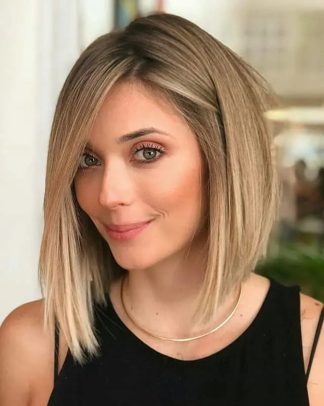 long inverted bob with layers 