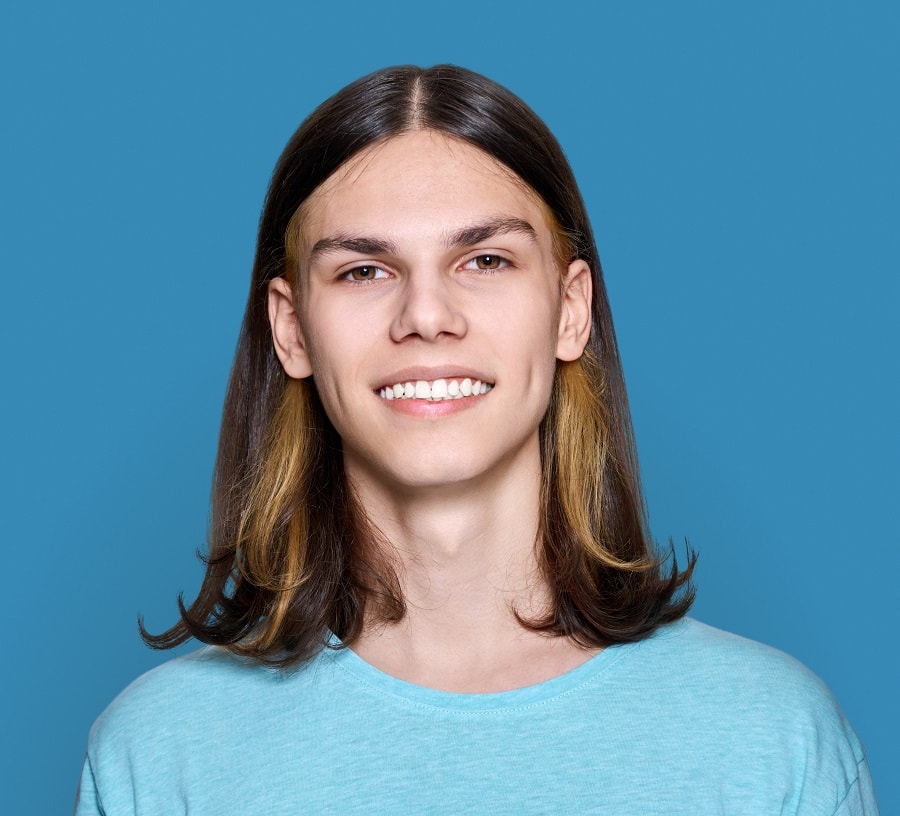 long straight hairstyle for teenage guys