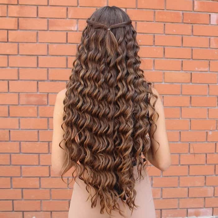51 Stunning Long Wavy Hairstyle Ideas for 2023