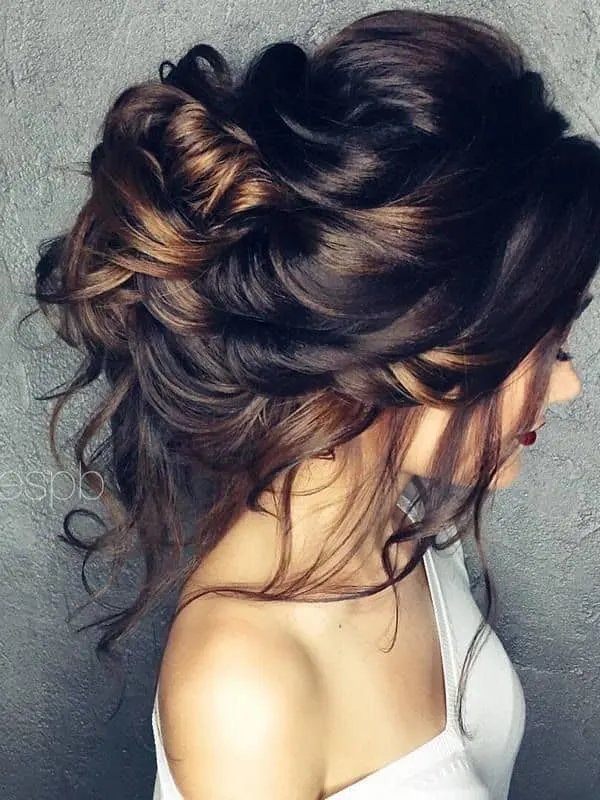 messy bun for long hair