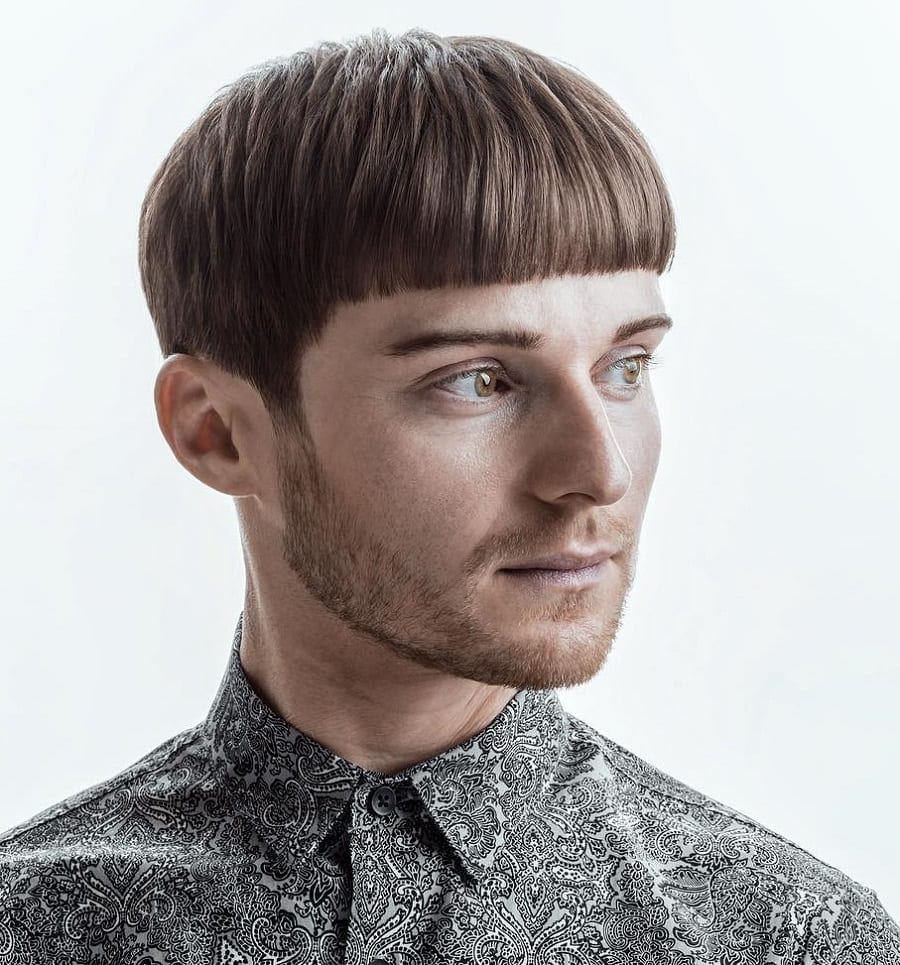 male mushroom haircut for thick hair