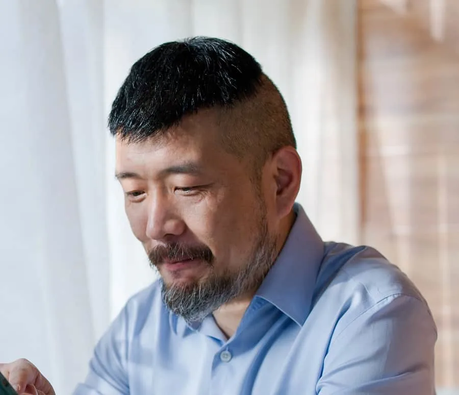 marine haircut with beard