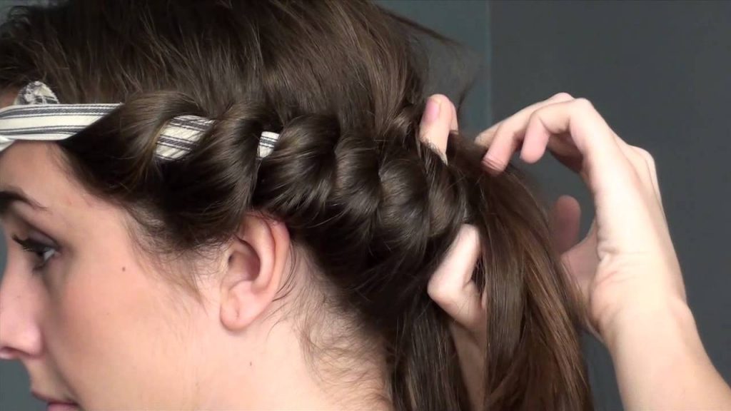 Plys dukke Koordinere Skuldre på skuldrene How to Curl Hair Without Heat In 5 Minutes – HairstyleCamp