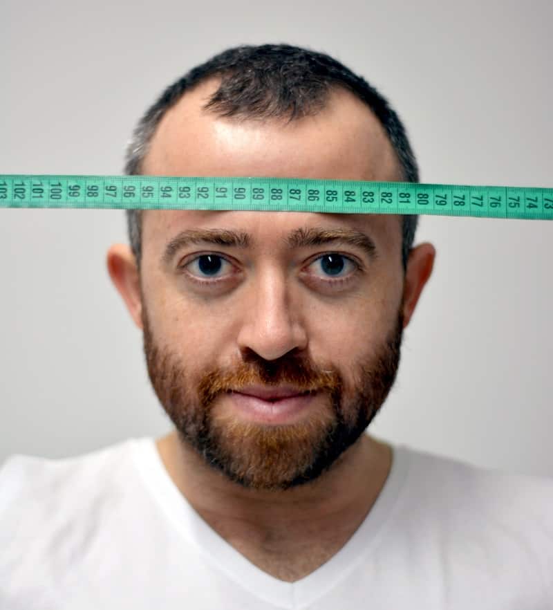 measuring forehead to identify face shape