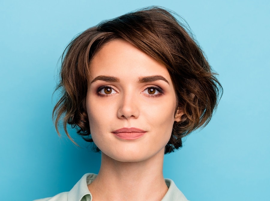 medium bob for women with square face