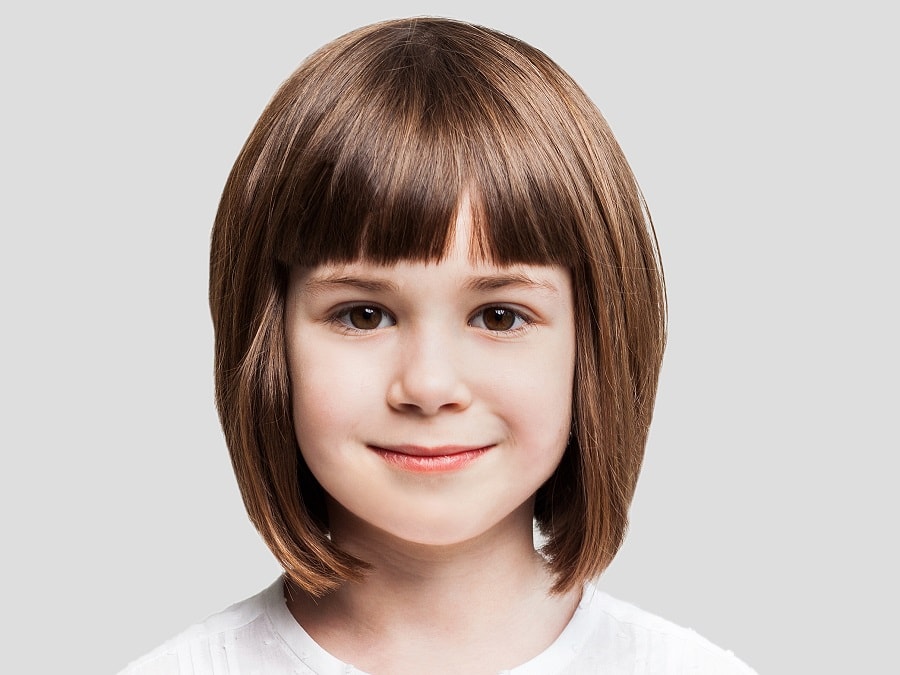 medium bob with bangs hairstyle for picture day