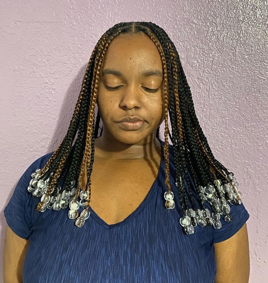 Medium braids without knots with beads