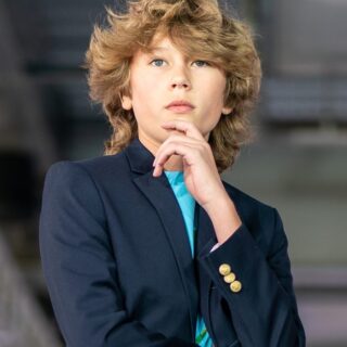 voluminous medium-length shag haircut featuring heavy layers and texture