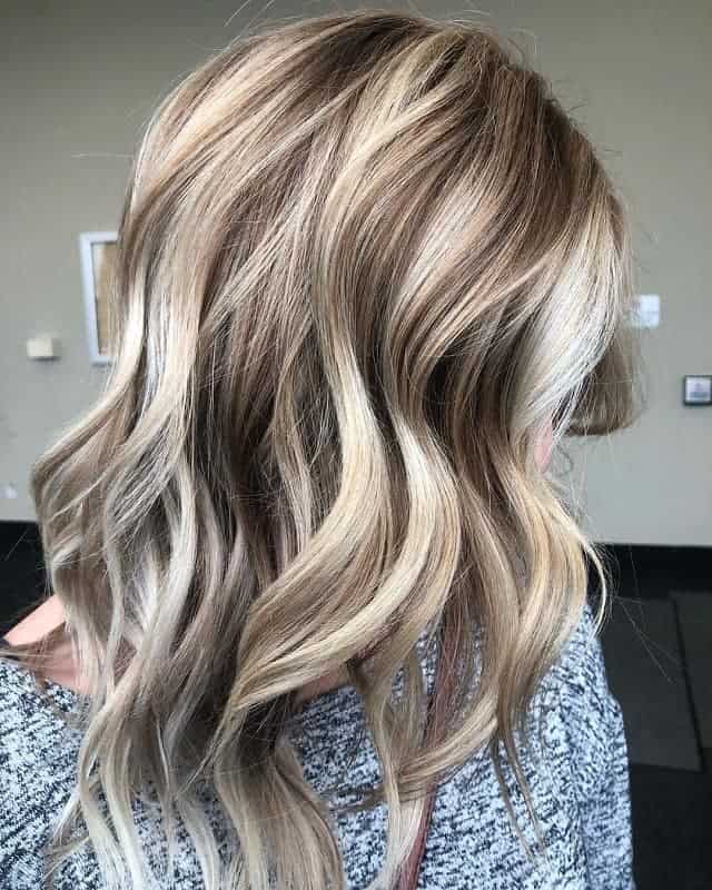 25 Lustrous Blonde Hairstyles For Medium Length Hair 2020
