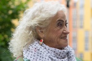 21 Refreshing Curly Hairstyles For Women Over 60