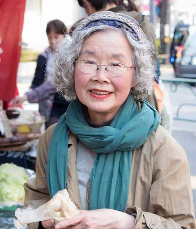 older women with medium curly hair