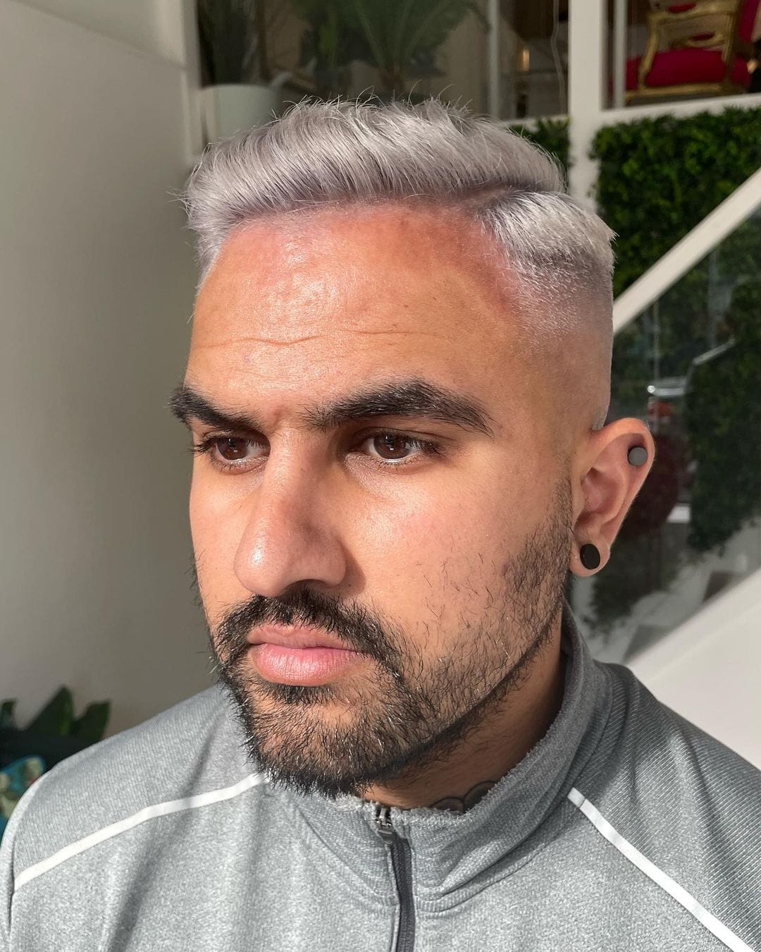 Silver hair for men with a side part