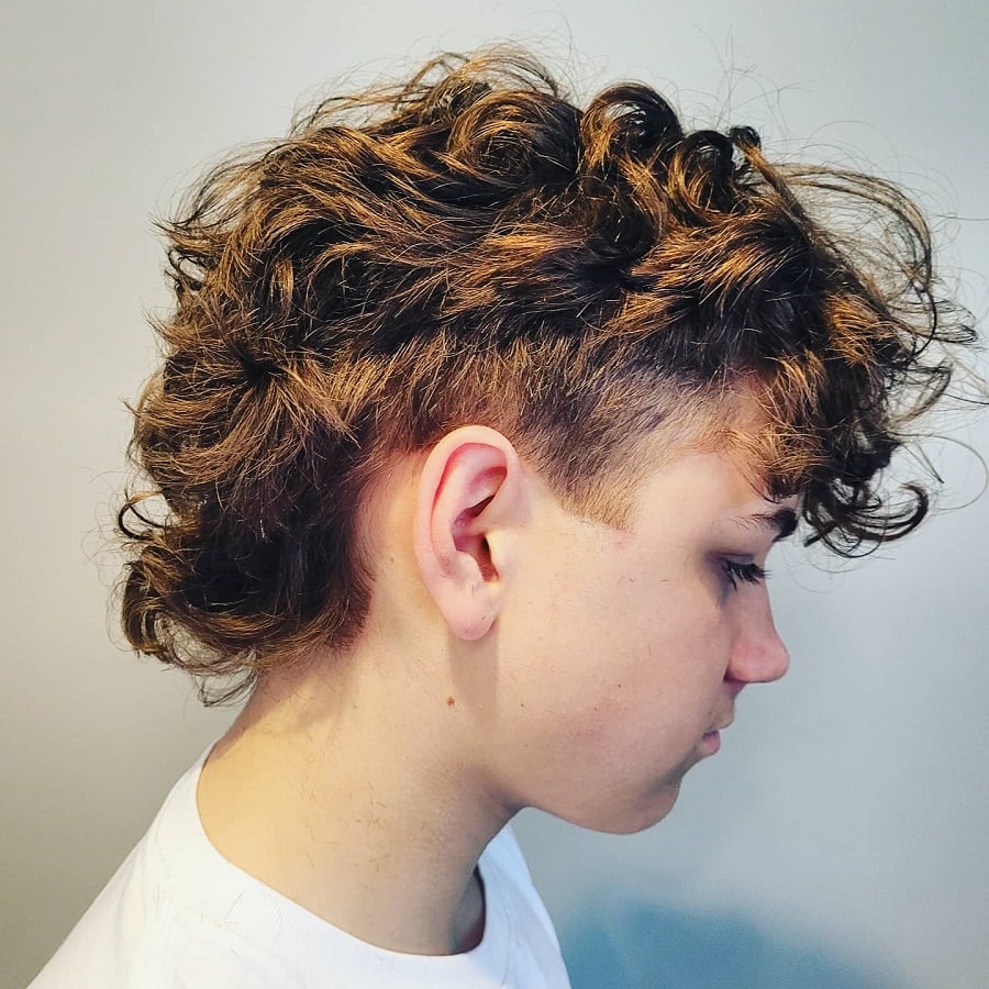 men's 80s hairstyle with undercut