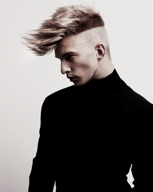 men's blonde hairstyle with faux hawk