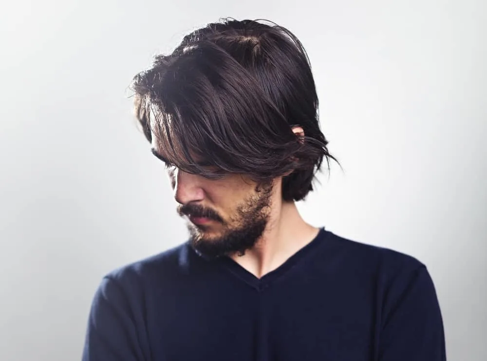 men's layered hair with beard