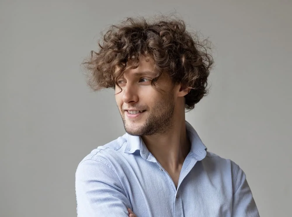 men's messy wavy hair